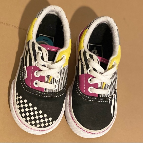 Vans multi color-pattern sneakers toddler size 6 - Picture 5 of 5
